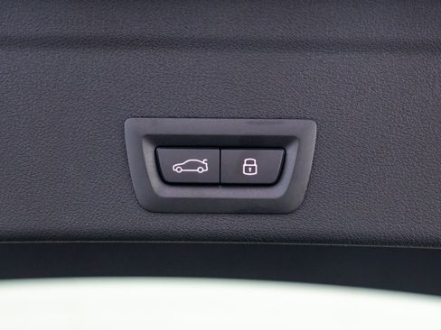 New 2026 BMW X6 M60i w/ Executive Package image 34