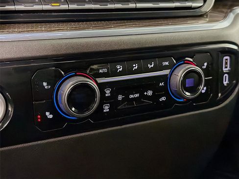 Used 2023 Chevrolet Silverado 1500 LT image 16