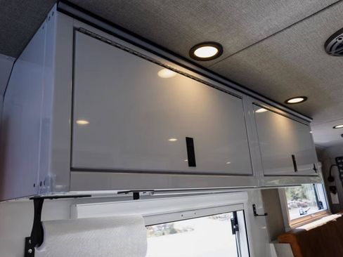 Used 2024 RAM 5500 4x4 Crew Cab image 25