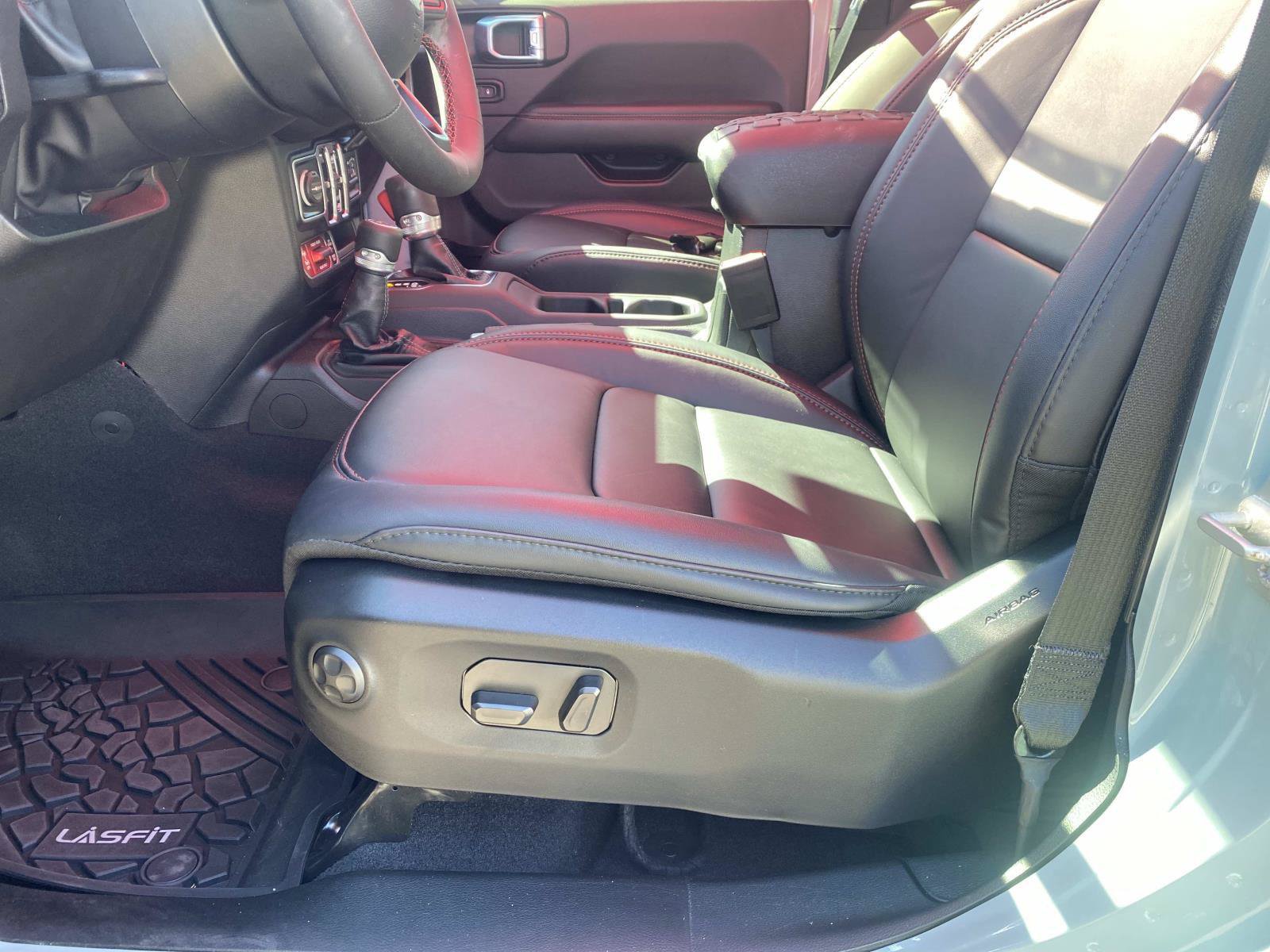 Used 2024 Jeep Wrangler Unlimited Rubicon AWD/4WD image 22