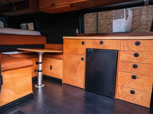 Used 2023 Mercedes-Benz Sprinter 2500 image 19