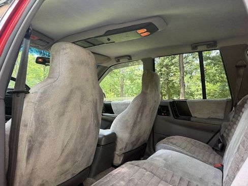 Used 1995 Jeep Grand Cherokee Laredo AWD/4WD image 28