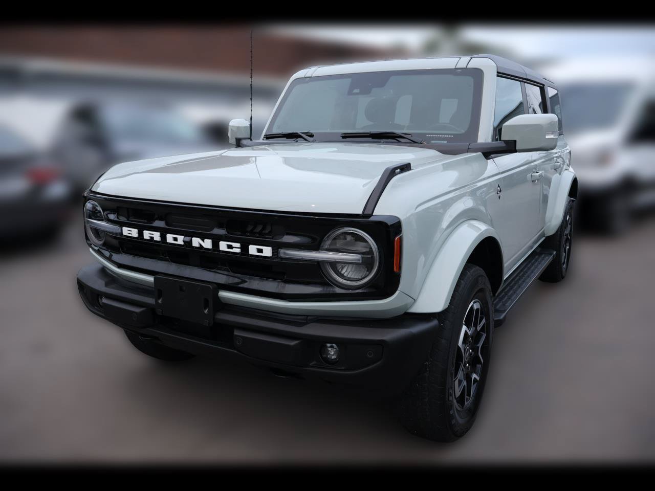 Used 2023 Ford Bronco Outer Banks AWD/4WD image 1