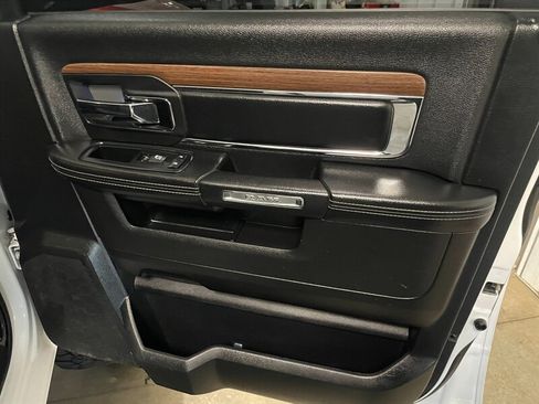 Used 2016 RAM 1500 Laramie w/ Convenience Group AWD/4WD image 21