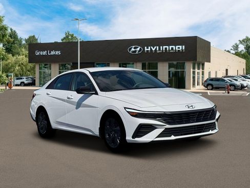 New 2026 Hyundai Elantra Sport image 11