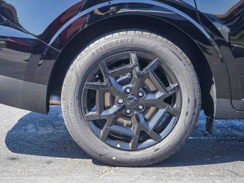 New 2026 Kia Carnival SX FWD image 9