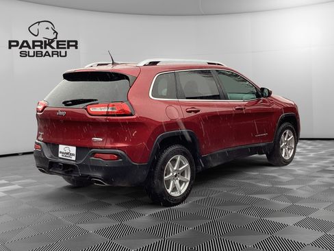 Used 2017 Jeep Cherokee Latitude w/ Safety/Convenience Group image 5