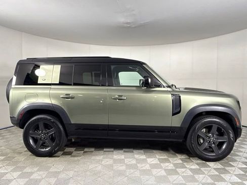 Used 2023 Land Rover Defender 110 X-Dynamic SE image 13