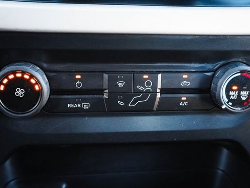 Used 2022 Ford F150 XLT w/ Trailer Tow Package image 25