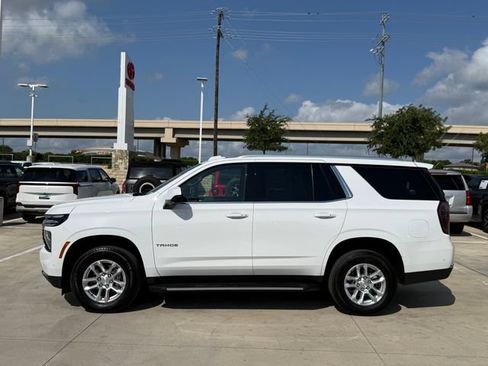 Used 2025 Chevrolet Tahoe LT RWD image 9