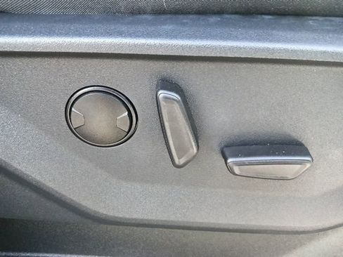 Used 2025 Ford Expedition Active image 39