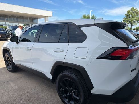 Used 2024 Toyota RAV4 LE FWD image 4