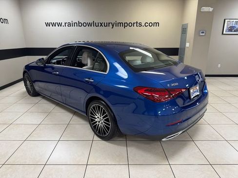 Used 2025 Mercedes-Benz C 300 Sedan image 4