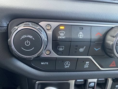 New 2026 Jeep Wrangler Unlimited Sahara AWD/4WD image 35