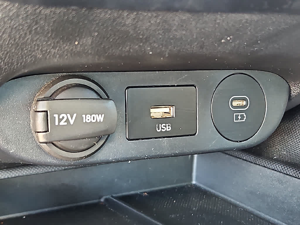 Used 2025 Hyundai Elantra SEL FWD image 26