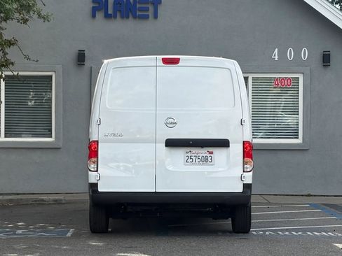 Used 2020 Nissan NV200 S image 7