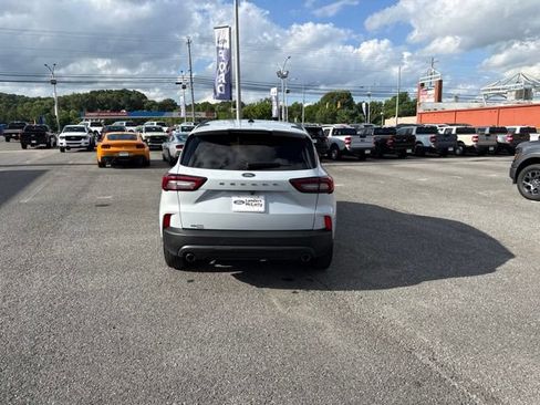 Used 2025 Ford Escape ST-Line w/ Tech Pack #1 FWD image 4