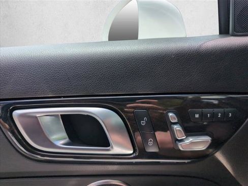 Used 2017 Mercedes-Benz SLC 300 image 17