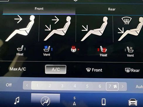 Used 2026 Chrysler Pacifica Limited FWD image 72