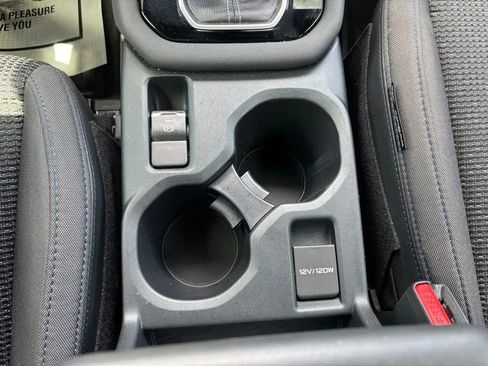 Used 2025 Subaru Forester Premium AWD/4WD image 19