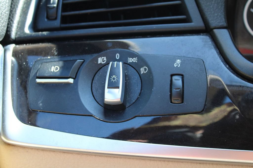 Used 2011 BMW 528i Sedan RWD image 29