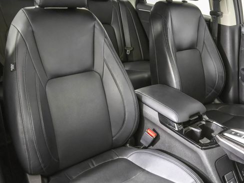 Used 2018 Honda Clarity Touring image 46