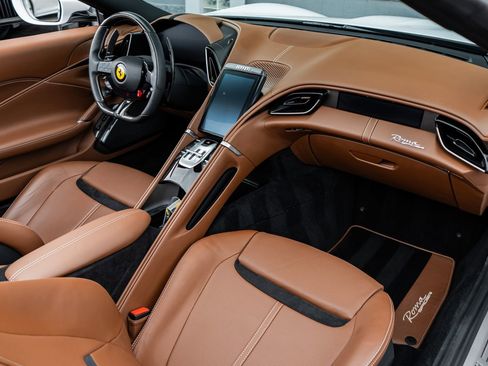 Used 2024 Ferrari Roma Spider image 2
