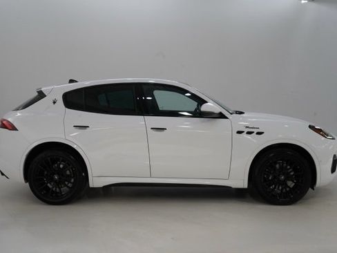 New 2025 Maserati Grecale Modena image 8