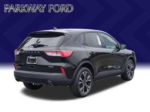 Used 2022 Ford Escape SE w/ SE Sport Appearance Package AWD/4WD image 5