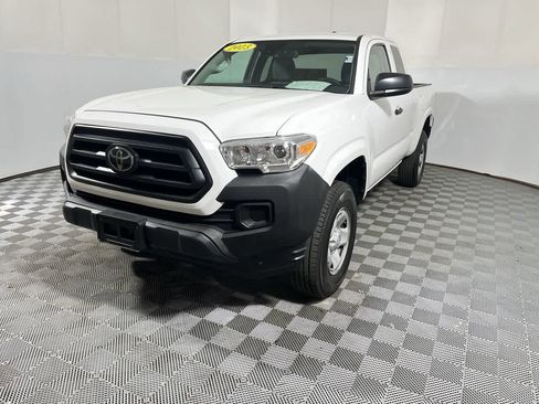Used 2023 Toyota Tacoma SR RWD image 4
