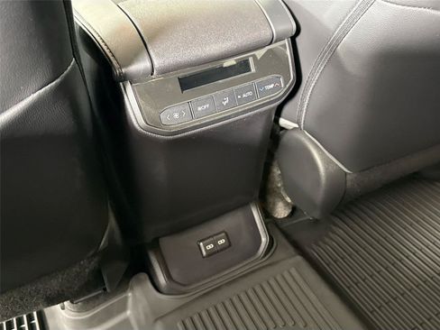Used 2023 Toyota Highlander XSE FWD image 37