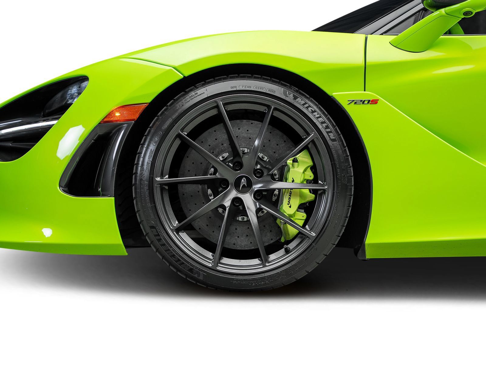 Used 2021 McLaren 720S Performance RWD image 22