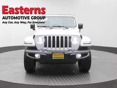 Used 2023 Jeep Wrangler Unlimited Sahara w/ Dual Top Group AWD/4WD image 2