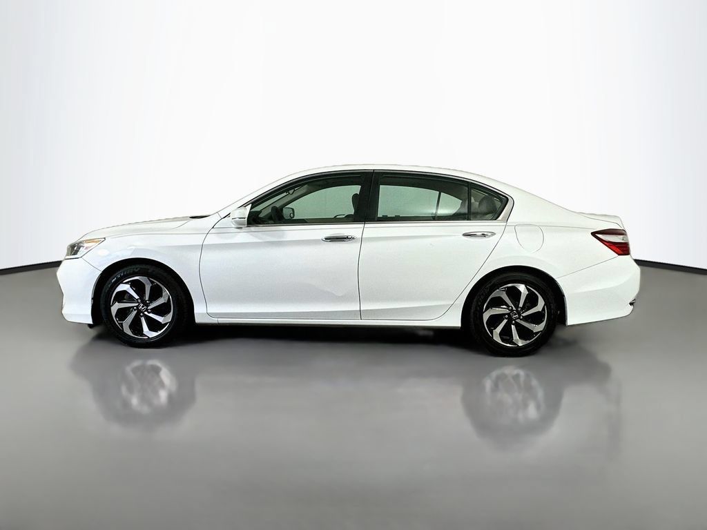 Used 2016 Honda Accord EX image 4