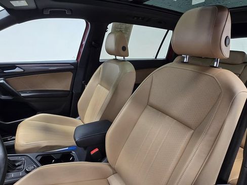 Certified 2024 Volkswagen Tiguan SE R-Line AWD/4WD image 23