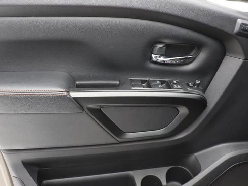 Used 2023 Nissan Titan PRO-4X w/ Pro-4x Convenience Package image 21