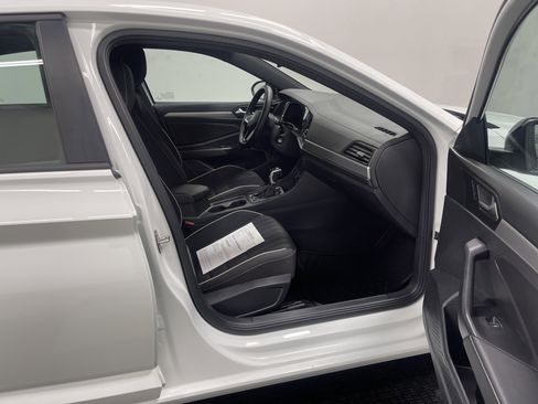 Used 2024 Volkswagen Jetta Sport image 25