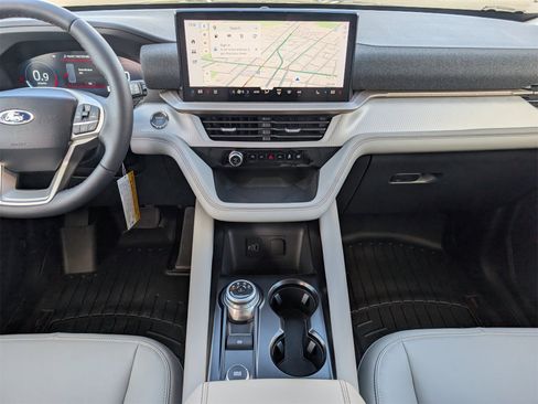 New 2026 Ford Explorer Active w/ Active Comfort Package image 7