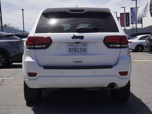Used 2021 Jeep Grand Cherokee Laredo X RWD image 5