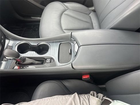 Used 2019 Buick Envision Essence image 20