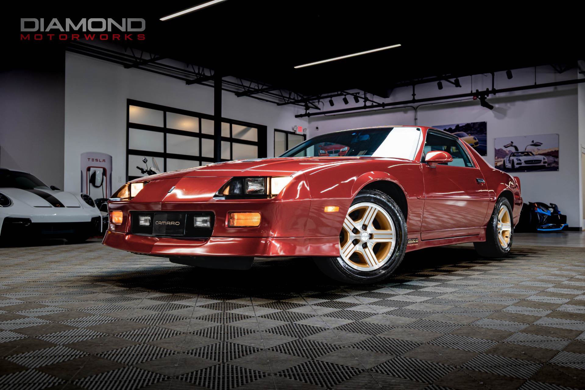 Used 1989 Chevrolet Camaro IROC-Z RWD image 1
