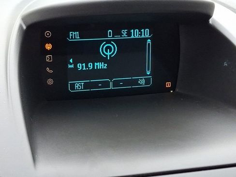 Used 2015 Ford Fiesta SE image 19