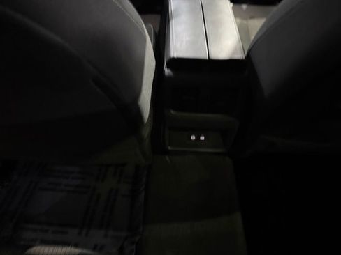 Certified 2025 Nissan Rogue SV image 28