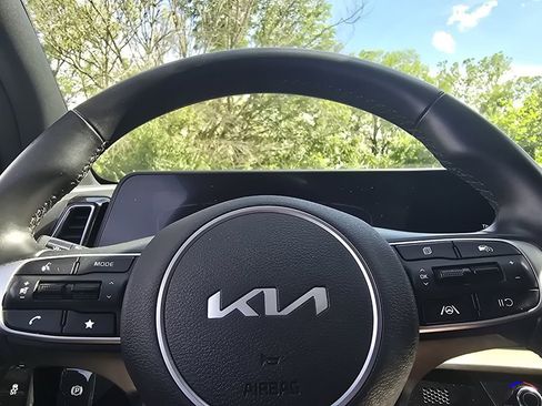 Used 2023 Kia Sportage X-Line AWD/4WD image 26