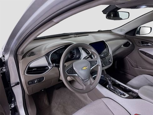 Used 2022 Chevrolet Malibu LT image 13