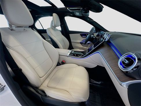 Certified 2025 Mercedes-Benz C 300 4MATIC Sedan image 30