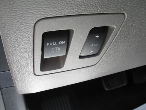 Used 2020 Ford F150 XLT w/ Equipment Group 302A Luxury AWD/4WD image 47