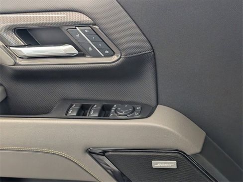 Used 2024 Chevrolet Silverado 2500 ZR2 image 27