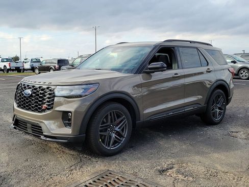 New 2026 Ford Explorer ST w/ Sun And Sound Package image 8