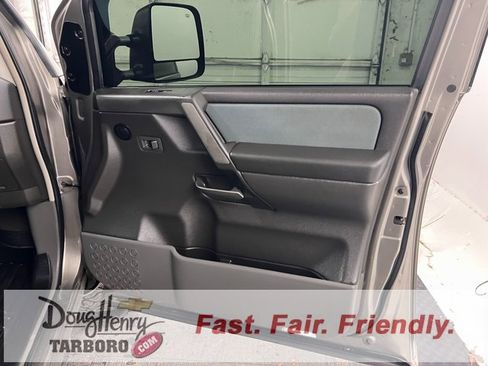 Used 2006 Nissan Titan SE image 31